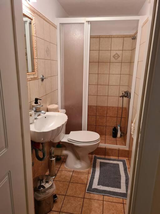 Guesthouse Petrothalassa Porto Heli Ngoại thất bức ảnh