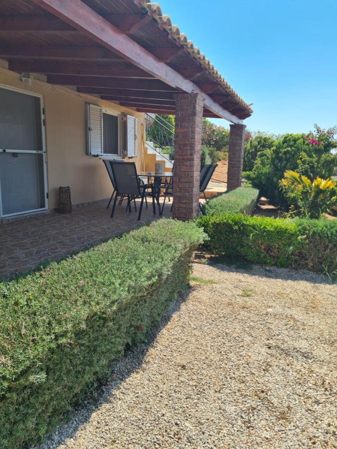 Guesthouse Petrothalassa Porto Heli Ngoại thất bức ảnh